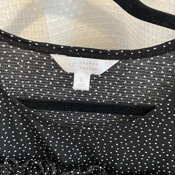 Cold Shoulder Top - Picture 4 of 4